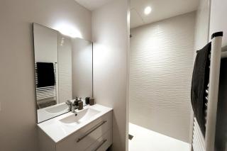 Modern bright flat with outside terrace - Biarritz - 7