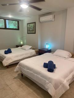 Apartment en la playa blanca, punta leona, altos de leonamar, 4 personas, full equipado, punta leona, Playa Blanca, Herradura Costa Rica - 6