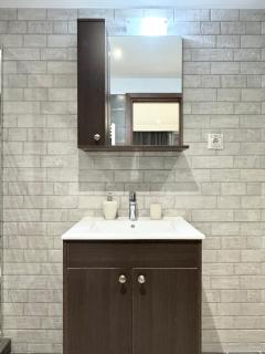 Spacious Athenian 2 Bedroom Apartment Next Metro and Museum - Athene - 4