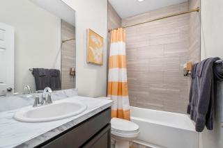 Beautiful Home, Walk to UF, Newly built - Gainesville - 1