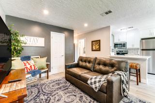 2 Mi to Texas AandM Pet-Friendly Duplex with Yard! - College Station - 0
