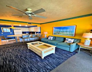 16th Floor 1 BR Resort Condo Direct Oceanfront Wyndham Ocean Walk Resort Daytona Beach 1606 - Daytona Beach - 3