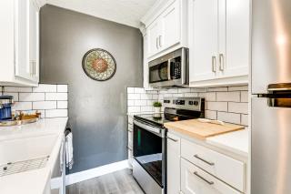 2 Mi to Texas AandM Pet-Friendly Duplex with Yard! - College Station - 3