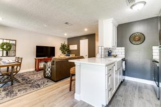 2 Mi to Texas AandM Pet-Friendly Duplex with Yard! - College Station - 2