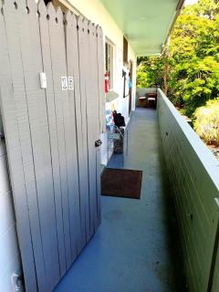 1 bedroom home style unit where the guest matters - Cairns North - 3