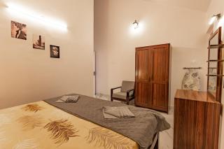Modern 1BHK Condo With Pool 3min Walk To Beach - Orlim - 3