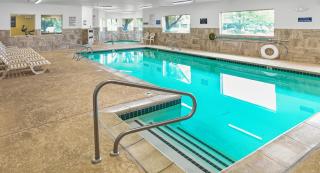 Crystal Inn Hotel & Suites - Midvalley - Murray - 1