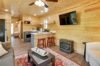 Fish and Hike Cabin Hideaway with Deck in Alabama - Heflin - 8