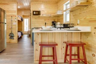 Fish and Hike Cabin Hideaway with Deck in Alabama - Heflin - 3