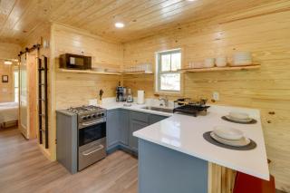 Fish and Hike Cabin Hideaway with Deck in Alabama - Heflin - 2