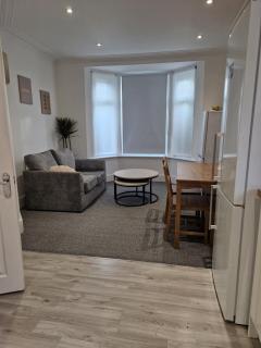 Spacious Luxury Room for working Professionals - Yeovil - 4