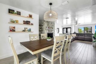 Cheerful home ready for your island getaway ON Mackle Park! 3 BED- 5 STARS! - Marco Island - 4