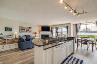 Resort Condo on Smith Mtn Lake Linens Included! - Moneta - 7