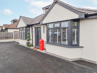 Ty Blodau - Prestatyn - 9