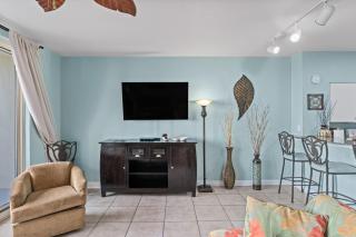 Relax at Panama City Beach Balcony Parking Walk to Dining - Panama City Beach - 2