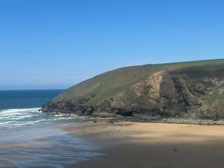 Fun Garden Flat by Pool & Beach! - Mawgan Porth - 9