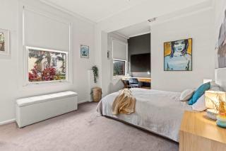 Spacious Contemporary Warehouse City Views Glebe - Sydney - 3