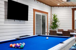 Ultimate Getaway Game Room Bbq Fire Pit Office - San Antonio - 1
