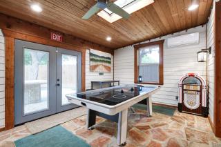 Ultimate Retreat Game Room Fire Pit BBQ Office - 6