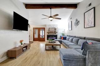 Ultimate Getaway Game Room Bbq Fire Pit Office - San Antonio - 8