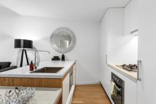 Central Valley Pad with Infinity Pool, Gym and Office! - Brisbane - 2