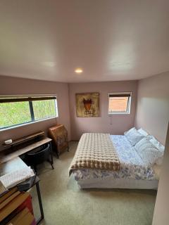 Sandy Toes & Netflix Nights, Relaxing Auckland Retreat - 8