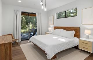 New Luxury Home with Hot Tub, Firepit and Forest View - Cle Elum - 7