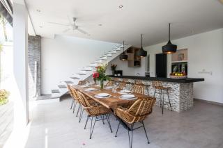 Villa Elisa - Spacious 4BR Luxury Villa, Walking Distance to Berawa Beach - Canggu - 7