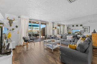 3 Bedroom Lake Front Townhouse - Absolute Gem Isla Del Sol - Tierra Verde - 8