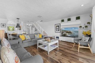 3 Bedroom Lake Front Townhouse - Absolute Gem Isla Del Sol - Tierra Verde - 6