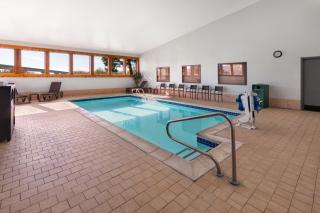 SYLO Hotel Denver Airport, a Ramada by Wyndham - 4