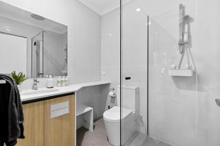 Private Bedroom Affordable Premium Modern Walk to Curtin - Perth - 5