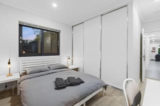Premium Modern Homestay-Walk to Curtin University - Perth - 8