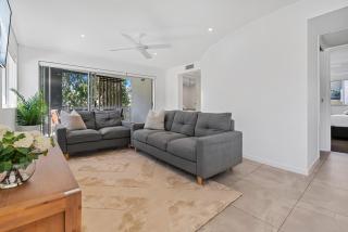 Private 3 Bedroom - 200m to the Beach - Mooloolaba - 2