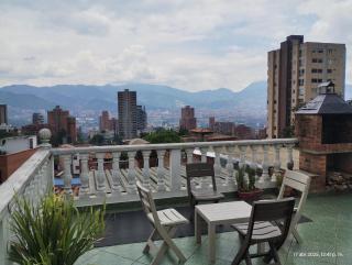 Casa Hévenie, near Lleras - El Poblado - 6