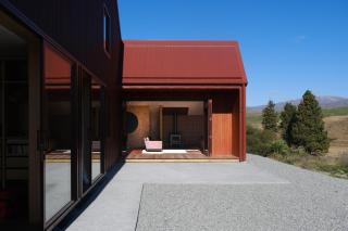 The Brown House 2 - Ohau - 7