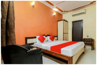 HOTEL PREMIUM SUNRISE Near Hanuman Temple and Railway Station - Parking and Wifi Facilities - Air Conditioning Luxury Room - A Top Rated Four Star Hotel - 3