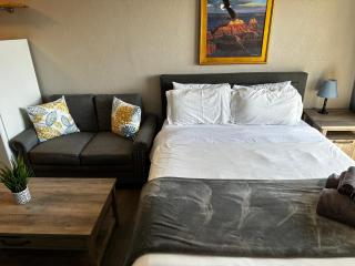 Studio Wbalcony - Near Nob Hill, Unm & Downtown - Albuquerque - 7