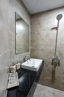 Golden Crown Hotel Long Bien - 3