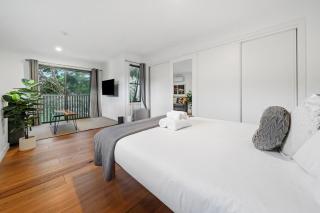 Gorgeous Self Contained Home - Sydney - 8
