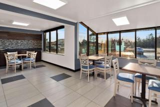 Rodeway Inn Lumberton Central - 5