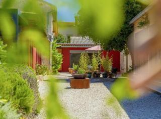 Poolside Grand Retreat Villa - Vošteni - 4