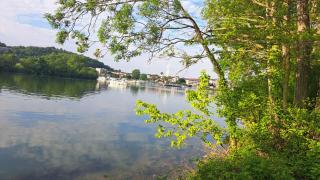 Camping à Condrieu, Mobil home 6 pers sur les bords du Rhône, avec parc aquatique - Condrieu - 1