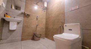 Newcastle Holidays & Resorts - Entire Property - 5 Bedrooms Kitchen Dining - Pool Coming soon - Kūmudi - 4