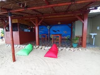 Three Ken Homestay & Cafe - Manado - 2