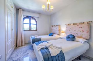 Lirio Apartment & Parking & Piscina - Cordoue - 7