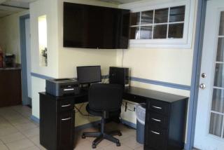 Days Inn by Wyndham Alexandria South - 1