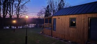 Turkusowy domek nad jeziorem Bystrzyna - - 0