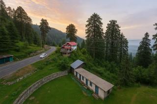 Hotel Satnam Grand Dalhousie !! Main Highway Hotel ! Balcony Rooms ! Parking Space ! Mountain View - Dalhousie - 6