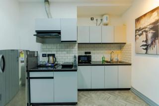 BedChambers Serviced Apartments, Golf Course Road, Gurgaon - Gurgaon - 1